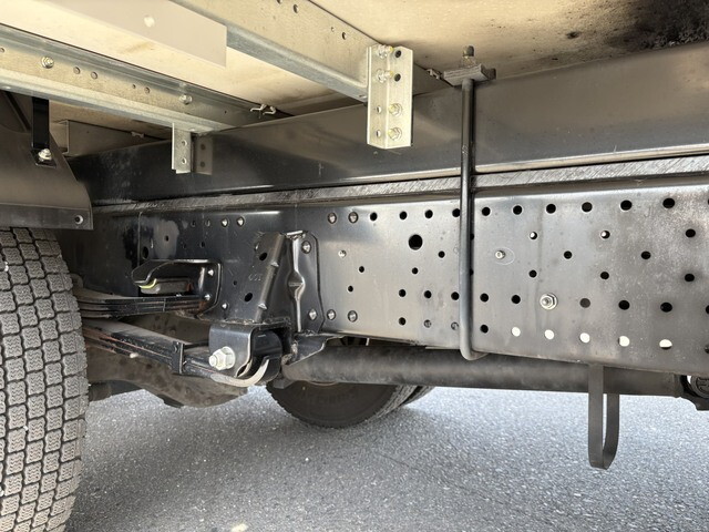 いすゞエルフ保冷バン小型（2t・3t）[写真23]