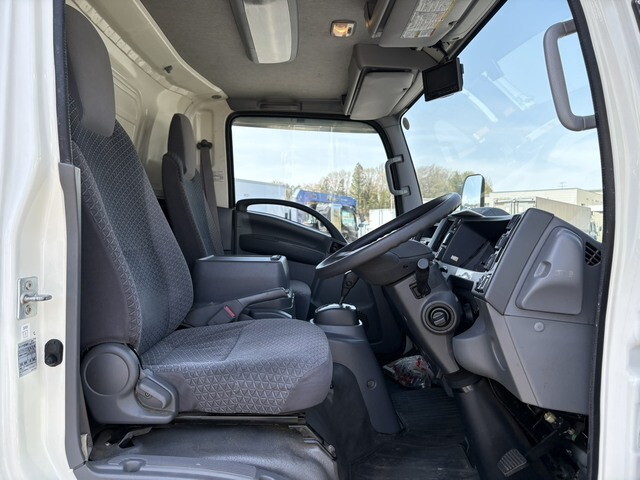 いすゞエルフ保冷バン小型（2t・3t）[写真29]