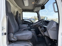 いすゞエルフ保冷バン小型（2t・3t）[写真30]