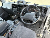 いすゞエルフ保冷バン小型（2t・3t）[写真32]