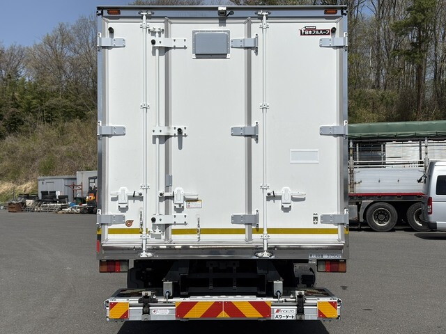 いすゞエルフ保冷バン小型（2t・3t）[写真06]