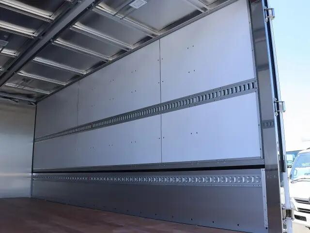 三菱ふそうファイターアルミウイング中型（4t）[写真13]