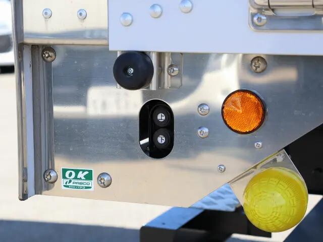 三菱ふそうファイターアルミウイング中型（4t）[写真15]