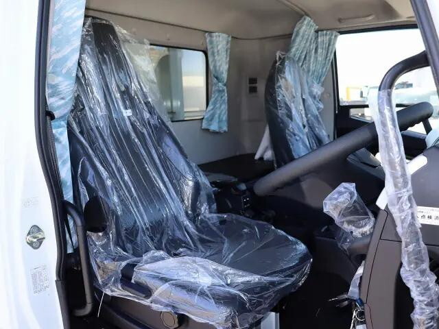 三菱ふそうファイターアルミウイング中型（4t）[写真27]