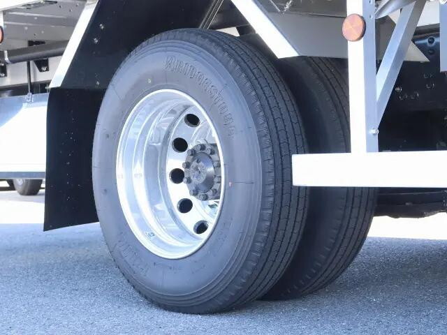 三菱ふそうファイターアルミウイング中型（4t）[写真36]