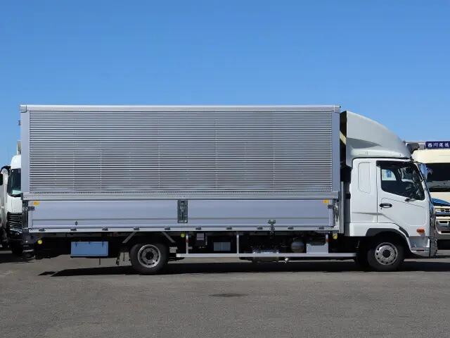 三菱ふそうファイターアルミウイング中型（4t）[写真05]