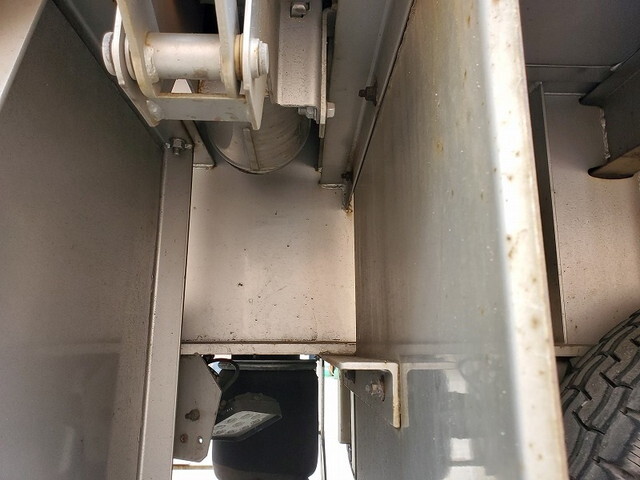 その他のメーカーその他の車種煽付平床式トレーラー大型（10t）[写真26]