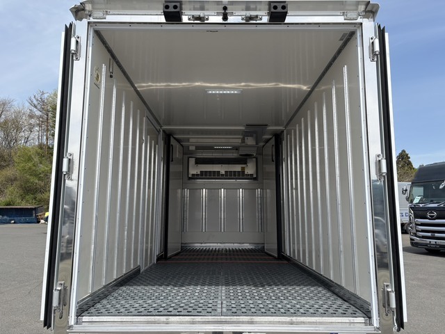 いすゞエルフ冷凍車（冷蔵車）小型（2t・3t）[写真10]