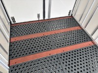 いすゞエルフ冷凍車（冷蔵車）小型（2t・3t）[写真13]