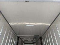 いすゞエルフ冷凍車（冷蔵車）小型（2t・3t）[写真14]