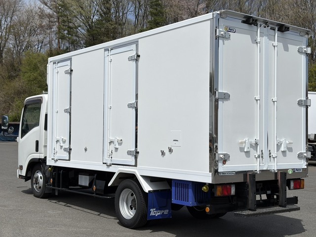 いすゞエルフ冷凍車（冷蔵車）小型（2t・3t）[写真02]