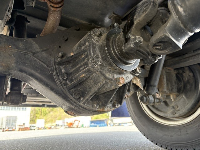 いすゞエルフ冷凍車（冷蔵車）小型（2t・3t）[写真21]