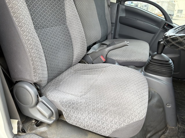 いすゞエルフ冷凍車（冷蔵車）小型（2t・3t）[写真26]