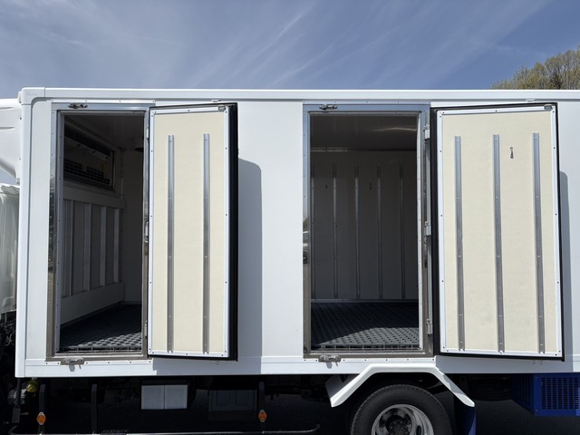 いすゞエルフ冷凍車（冷蔵車）小型（2t・3t）[写真07]