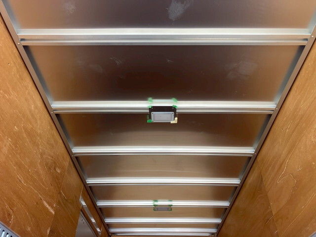 いすゞエルフアルミバン小型（2t・3t）[写真14]