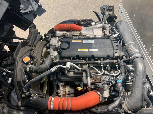 いすゞエルフアルミバン小型（2t・3t）[写真24]