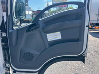 いすゞエルフアルミバン小型（2t・3t）[写真30]