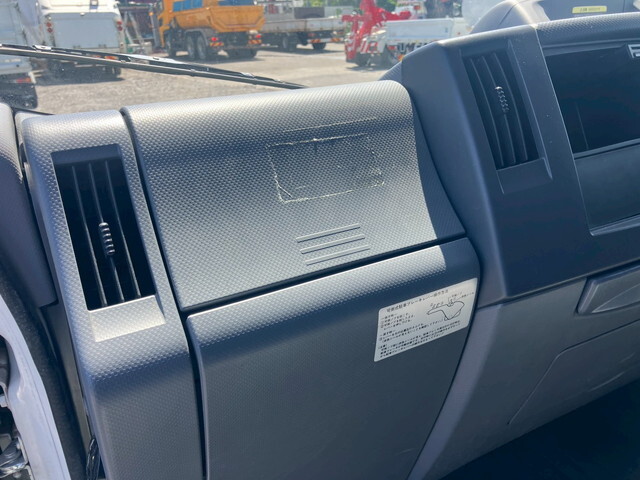 いすゞエルフアルミバン小型（2t・3t）[写真35]