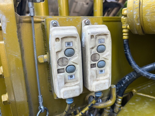 いすゞエルフコンクリートポンプ車小型（2t・3t）[写真17]