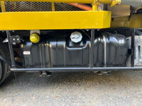 いすゞエルフコンクリートポンプ車小型（2t・3t）[写真24]