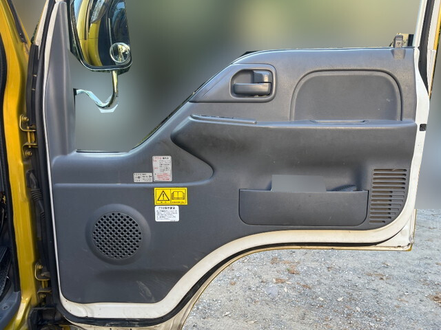 いすゞエルフコンクリートポンプ車小型（2t・3t）[写真33]