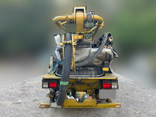 いすゞエルフコンクリートポンプ車小型（2t・3t）[写真08]