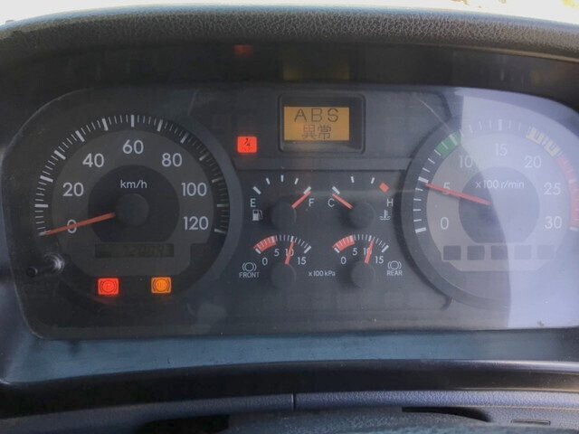 日野プロフィアダンプ大型（10t）[写真33]