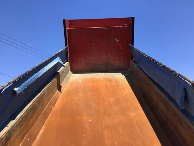 日野プロフィアダンプ大型（10t）[写真06]