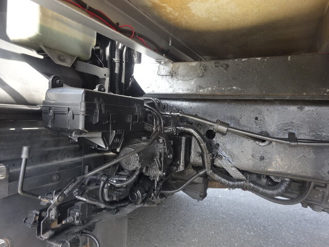 いすゞフォワード家畜運搬車増トン（6t・8t）[写真17]