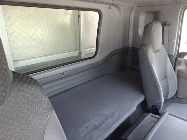 いすゞフォワード家畜運搬車増トン（6t・8t）[写真31]