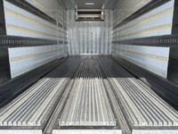 いすゞフォワード冷凍車（冷蔵車）中型（4t）[写真12]