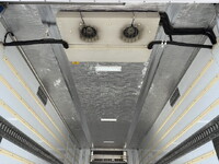 いすゞフォワード冷凍車（冷蔵車）中型（4t）[写真13]