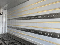 いすゞフォワード冷凍車（冷蔵車）中型（4t）[写真15]