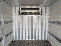 いすゞフォワード冷凍車（冷蔵車）中型（4t）[写真16]