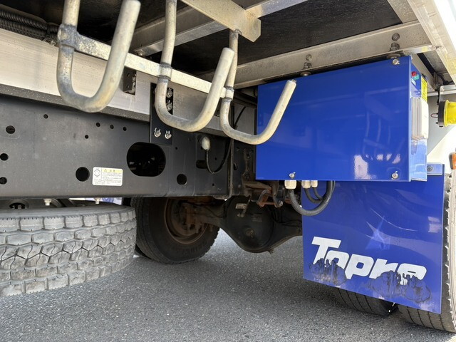 いすゞフォワード冷凍車（冷蔵車）中型（4t）[写真25]