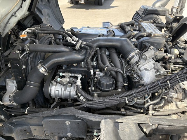 いすゞフォワード冷凍車（冷蔵車）中型（4t）[写真28]