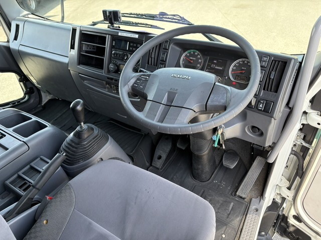 いすゞフォワード冷凍車（冷蔵車）中型（4t）[写真33]