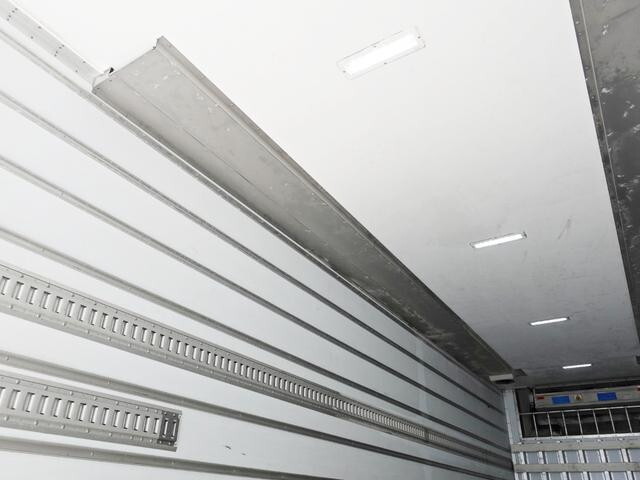 いすゞギガ冷凍車（冷蔵車）大型（10t）[写真16]