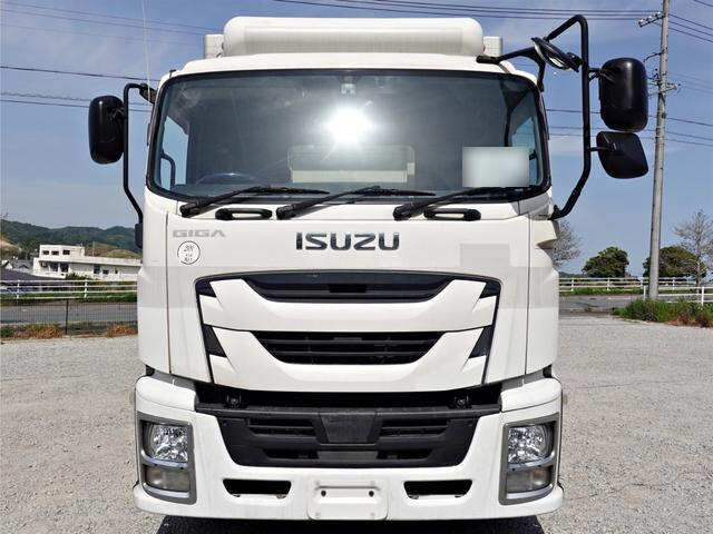 いすゞギガ冷凍車（冷蔵車）大型（10t）[写真03]