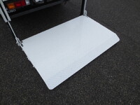 三菱ふそうキャンター平ボディ小型（2t・3t）[写真11]