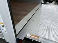 三菱ふそうキャンターアルミバン小型（2t・3t）[写真13]