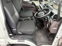 三菱ふそうキャンターアルミバン小型（2t・3t）[写真21]