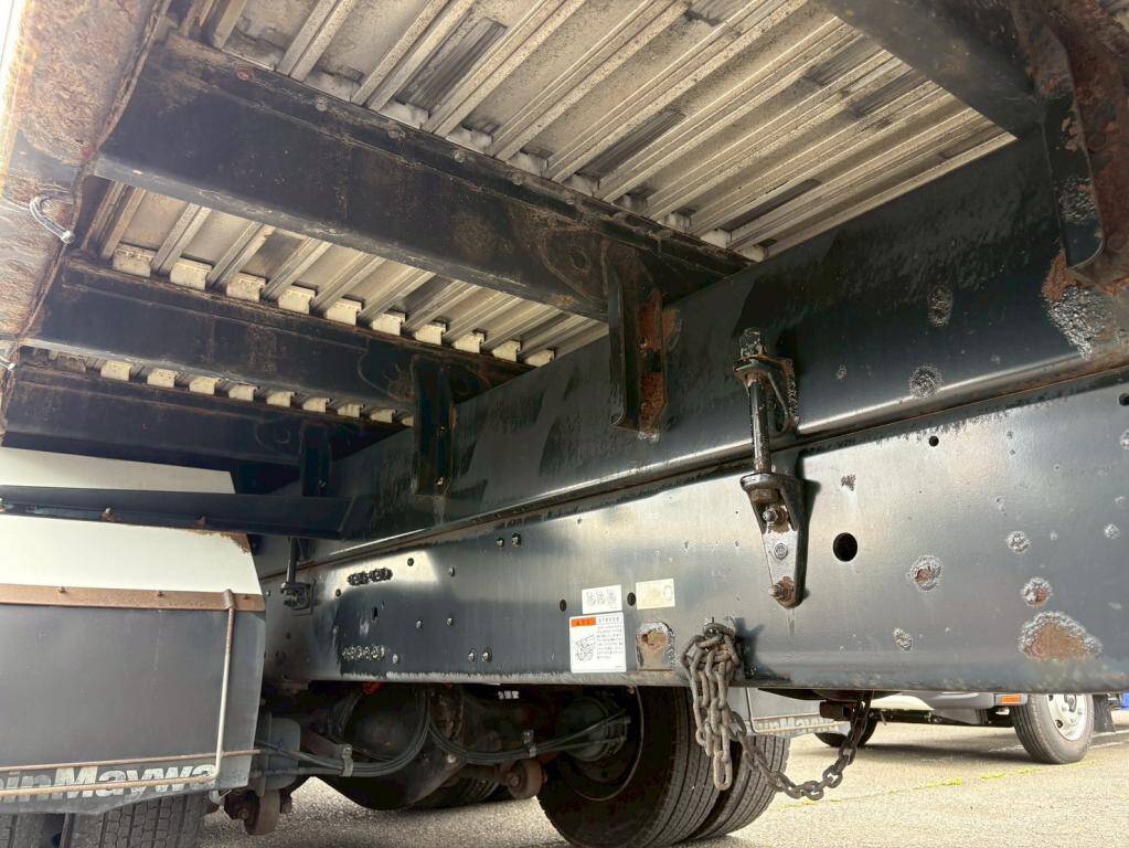 三菱ふそうスーパーグレートチップ運搬車大型（10t）[写真12]