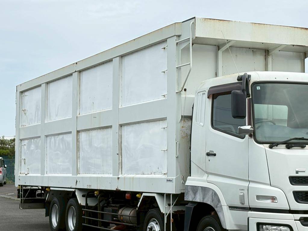 三菱ふそうスーパーグレートチップ運搬車大型（10t）[写真05]