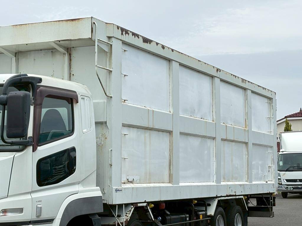 三菱ふそうスーパーグレートチップ運搬車大型（10t）[写真06]