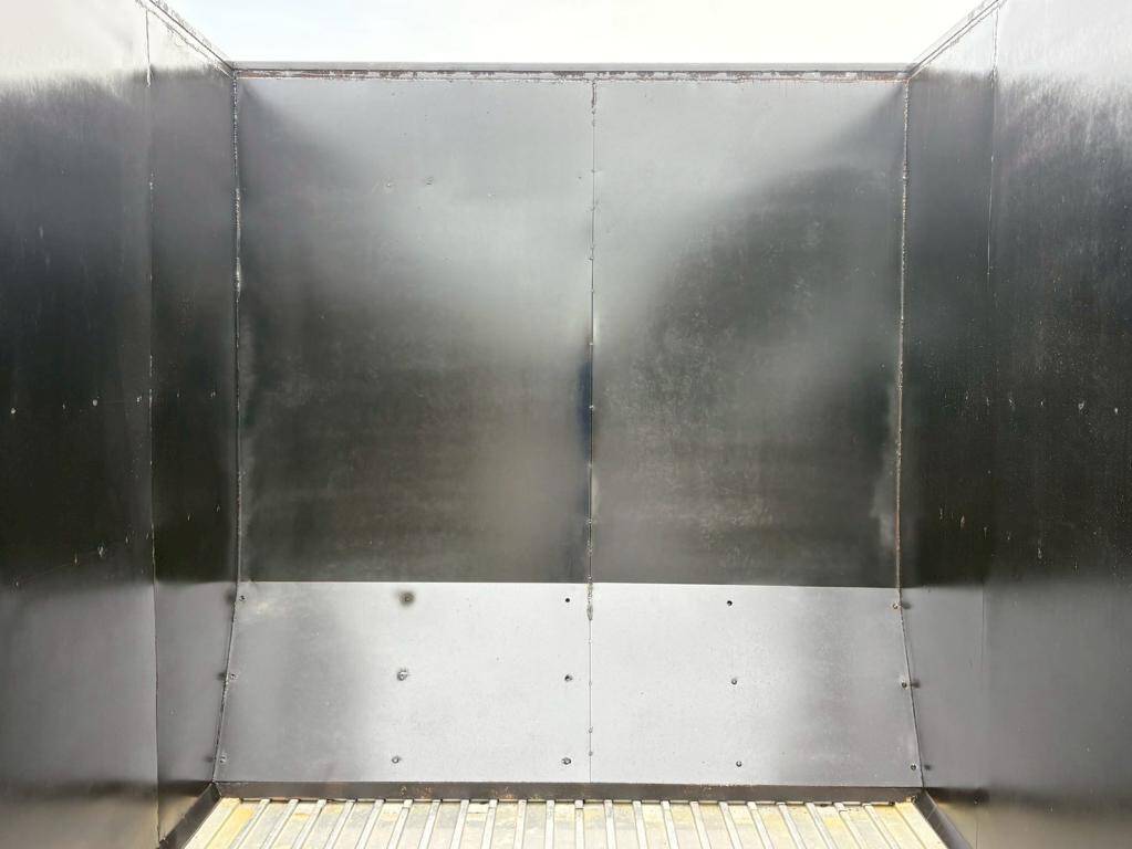 三菱ふそうスーパーグレートチップ運搬車大型（10t）[写真07]