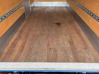 三菱ふそうキャンターアルミバン小型（2t・3t）[写真09]