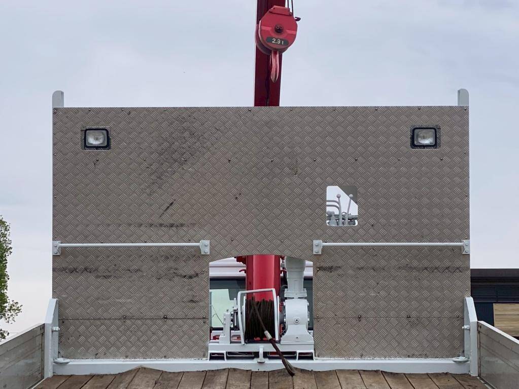 三菱ふそうファイターセーフティクレーン4段増トン（6t・8t）[写真06]