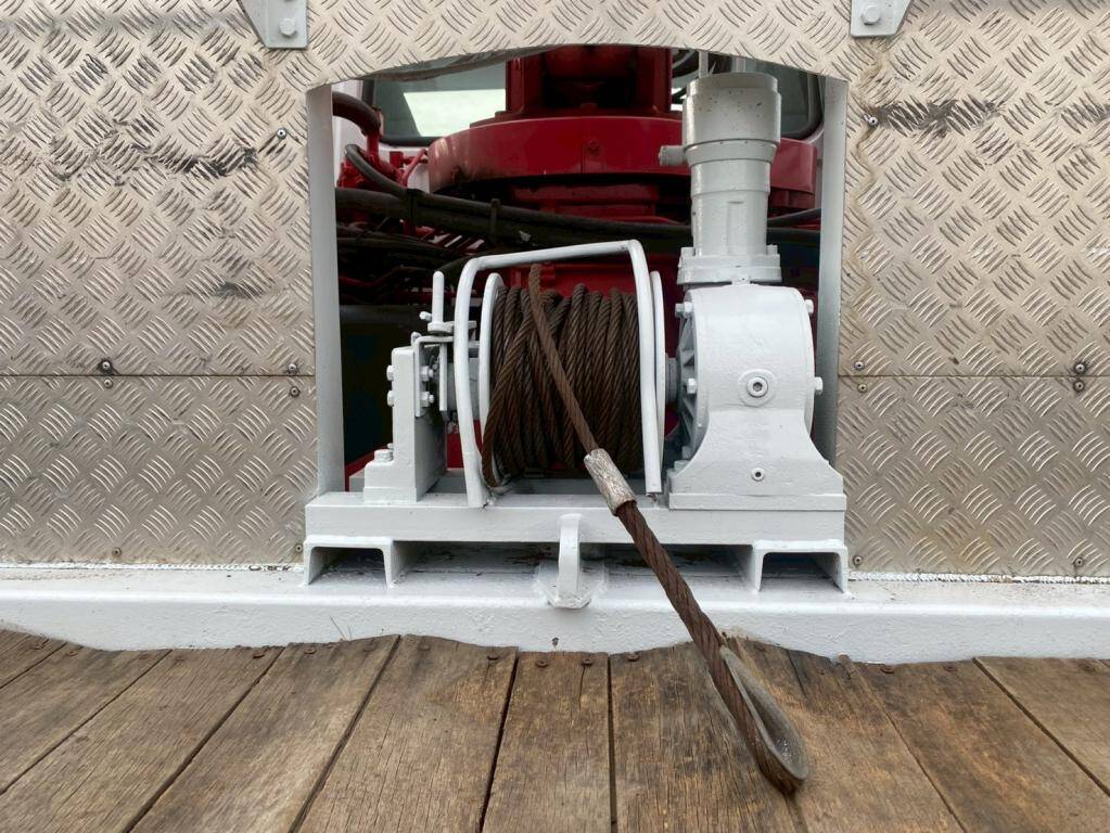 三菱ふそうファイターセーフティクレーン4段増トン（6t・8t）[写真07]