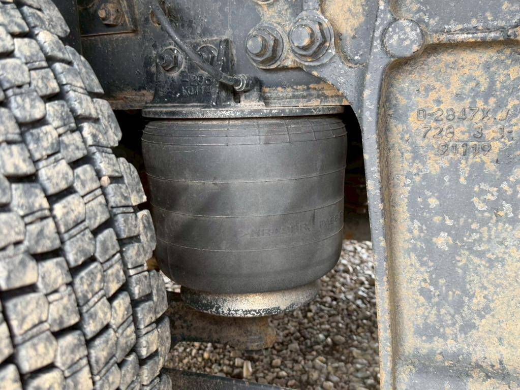 いすゞギガアルミウイング大型（10t）[写真17]